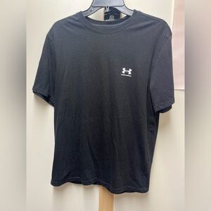 Under armour tee shirt